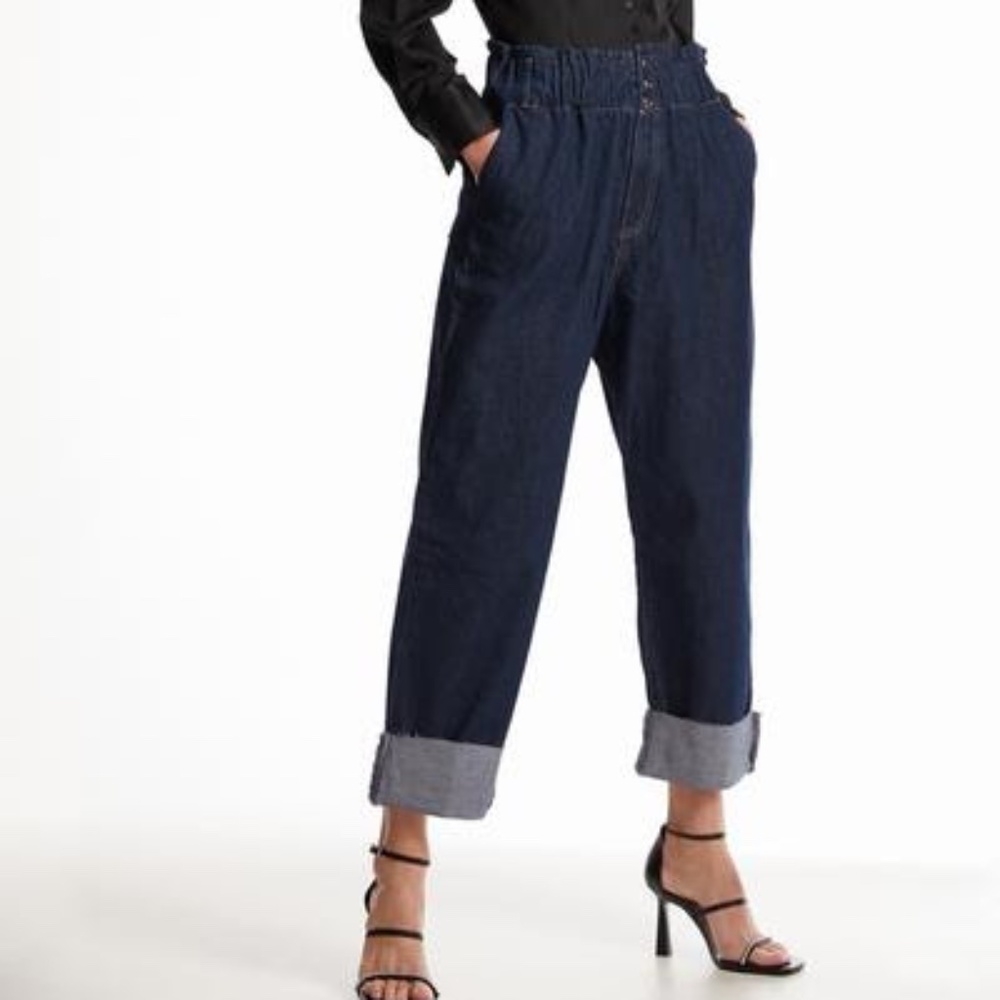 NWT, ZARA PLEATED SOUCHY DENIM PANTS, 6
